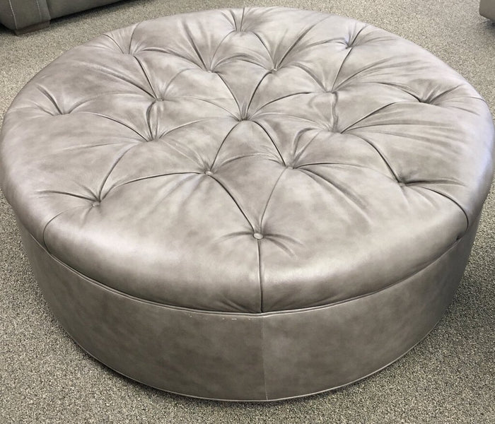 Rnd Leather Tufted Ottoman on Casters CHAIR