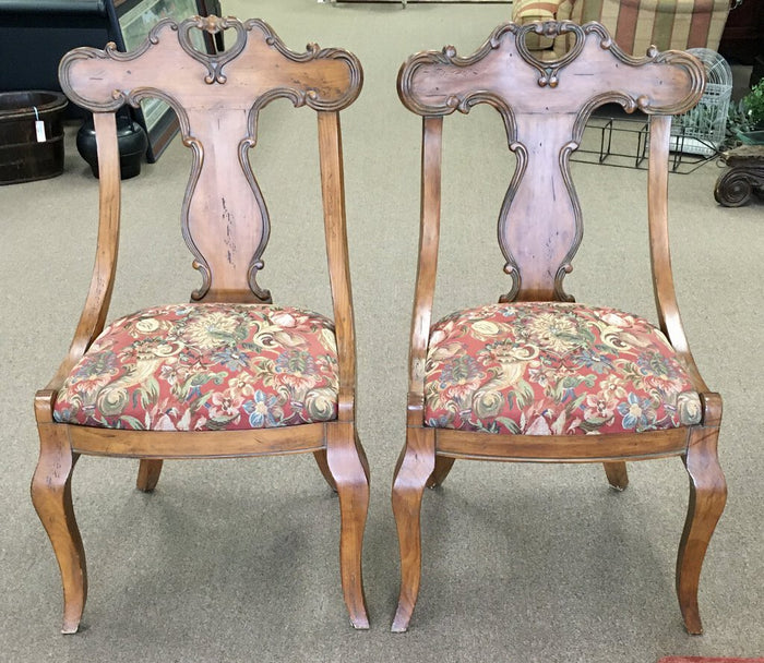 Set of 2 Sloped Arm Chairs